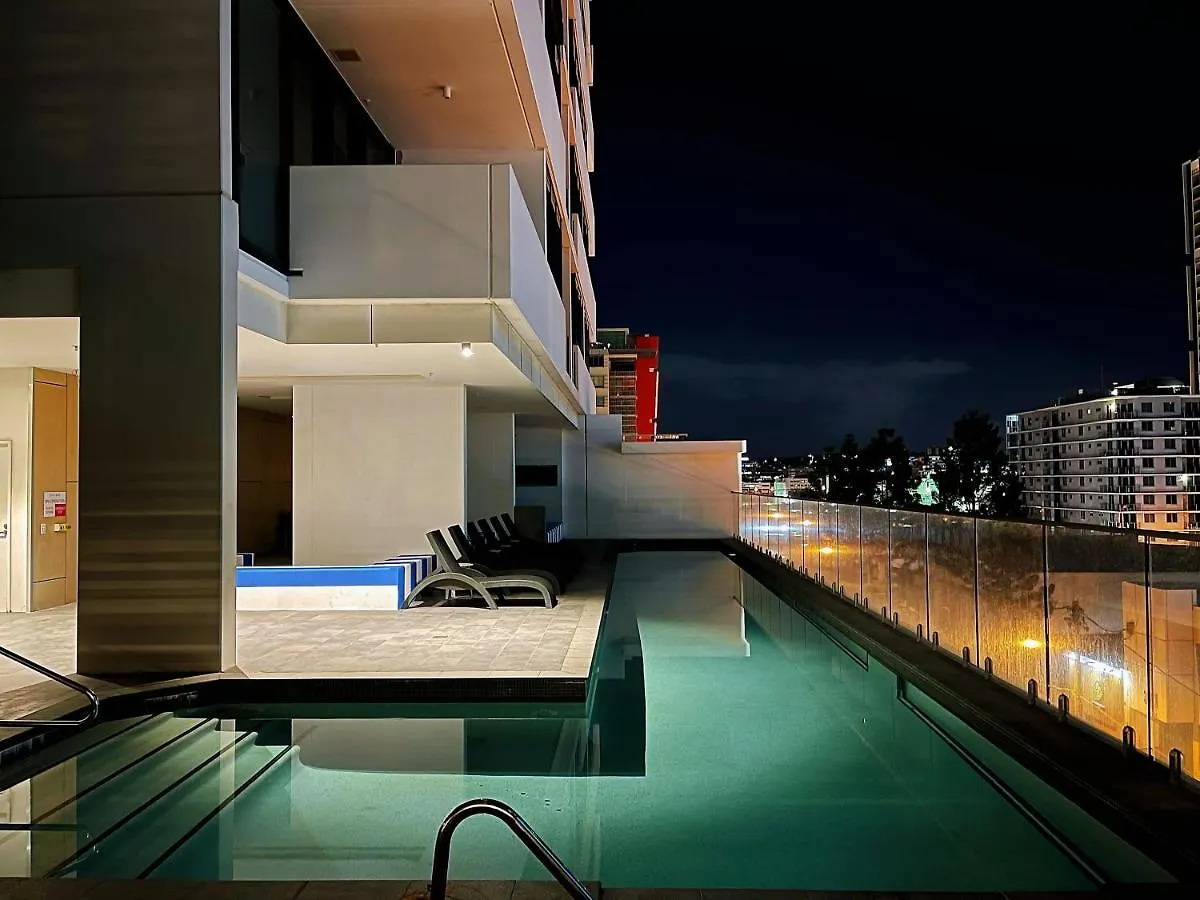 Cultural Oasis Kingbed Apt At South Bank بريزبين